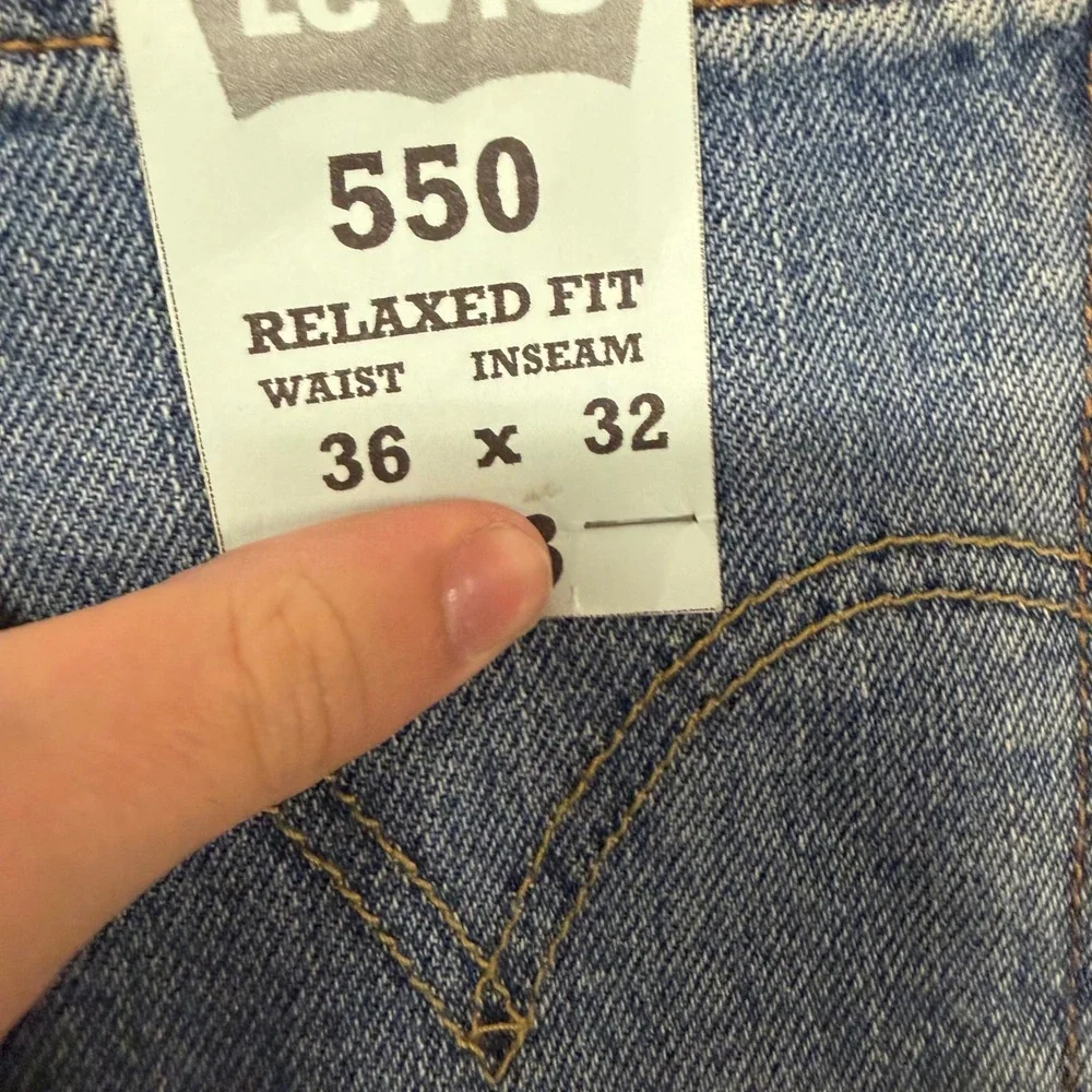 Levis 550 Relaxed Fit Tapered‎ Leg Blue Jeans Mens 36x32 Medium Wash Denim